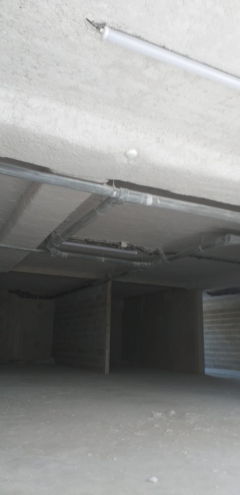 Sous-face isolée par flocage thermique sur le chantier FTCF à Lille
